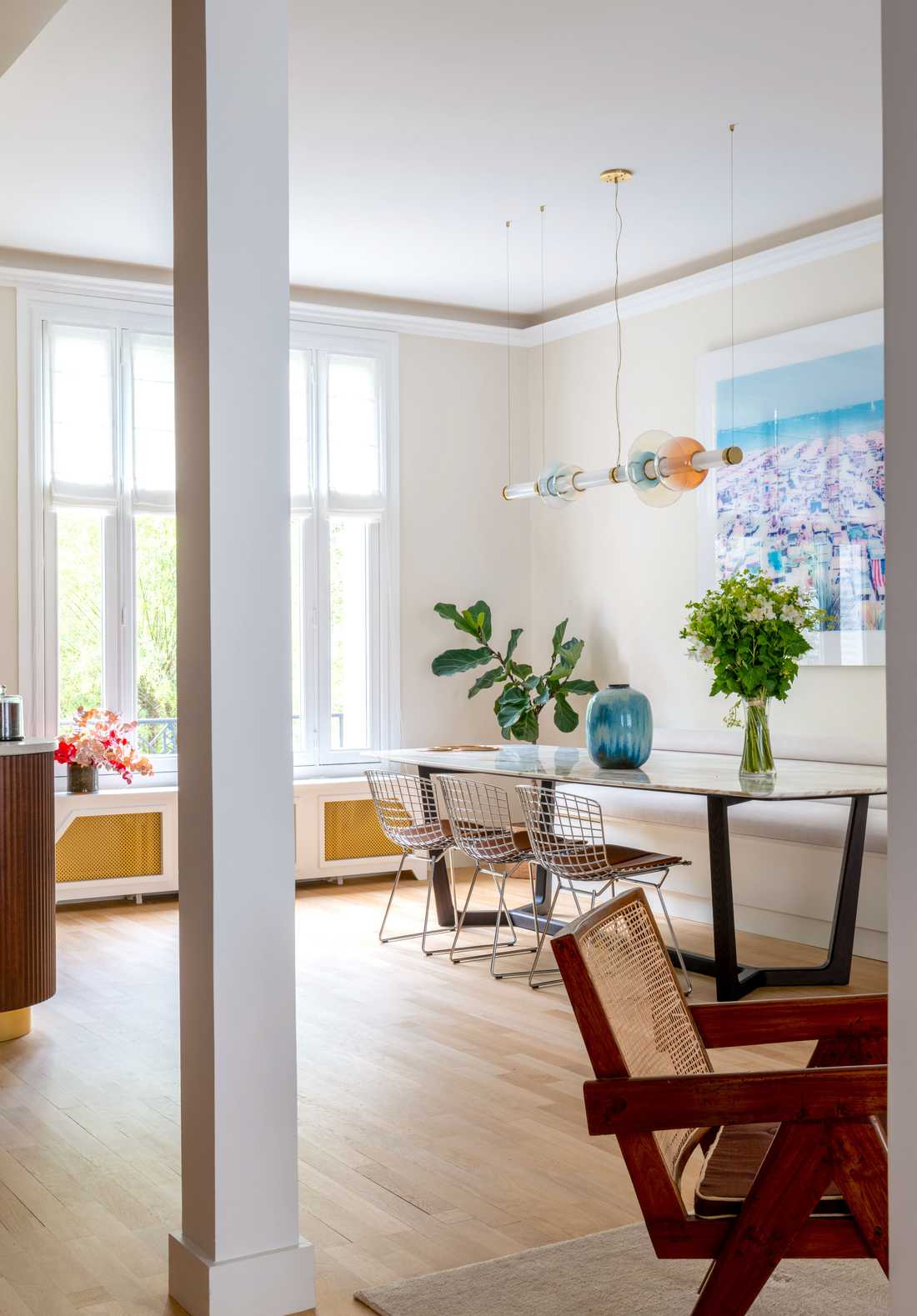 Salle à manger d'une maison à Nîmes rénovée par un décorateur d'intérieur