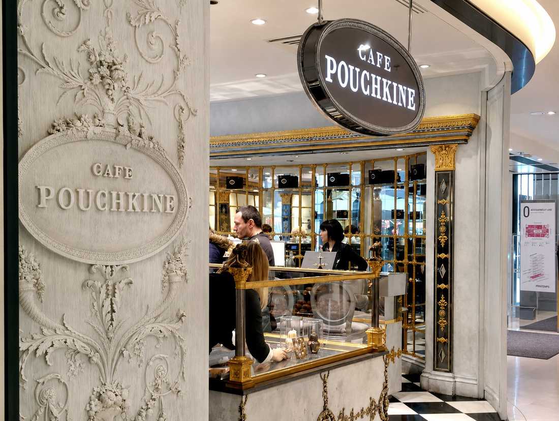 Aménagement d'un café par un architecte spécialiste de l'architecture commerciale à Nîmes