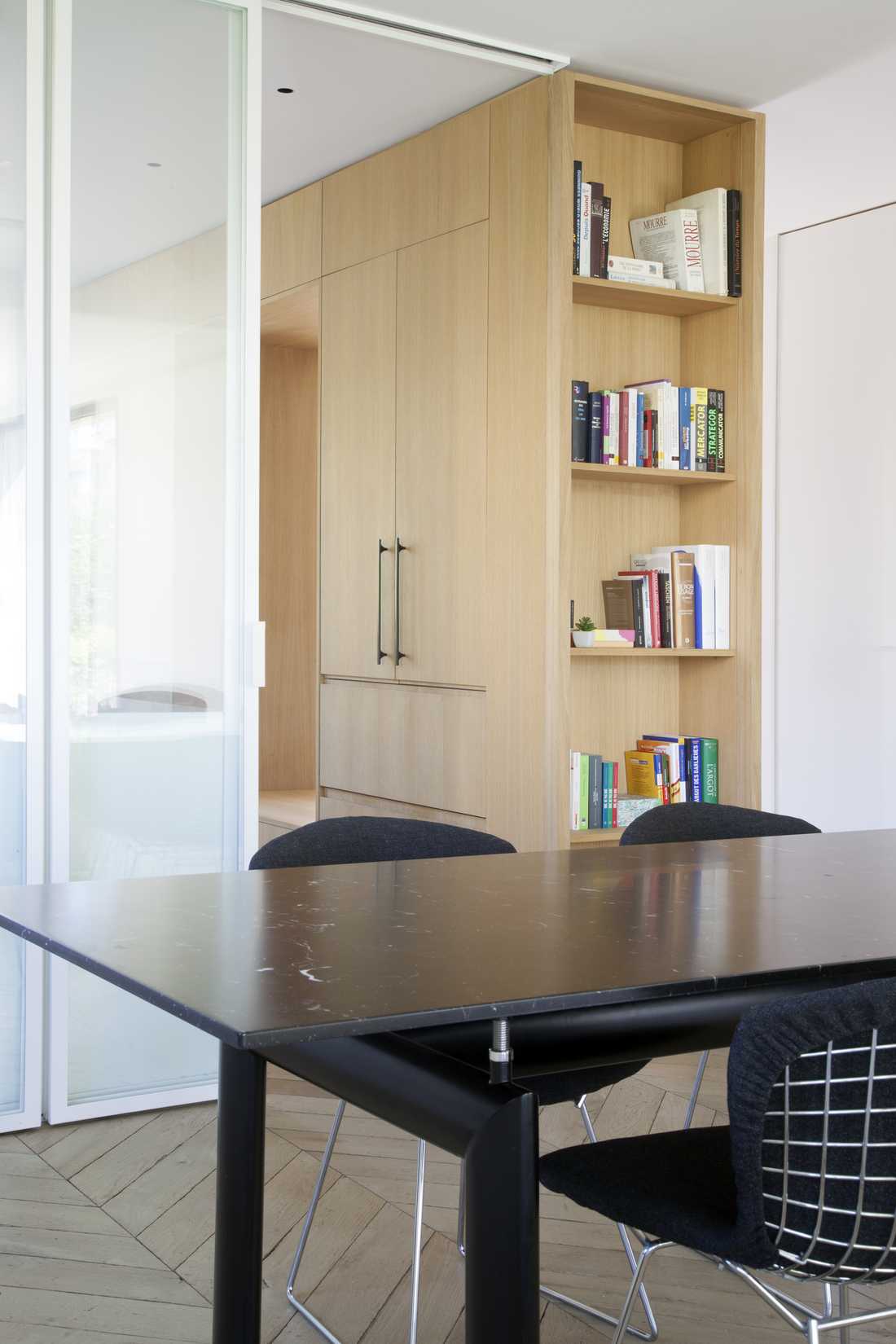 Salle à manger rénovée par un architecte d'intérieur à Nîmes