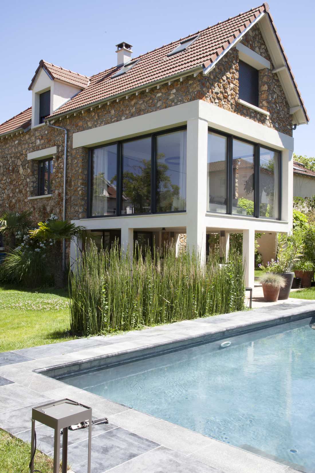 Extension et surélevation d'une maison de type meuliere à Nîmes