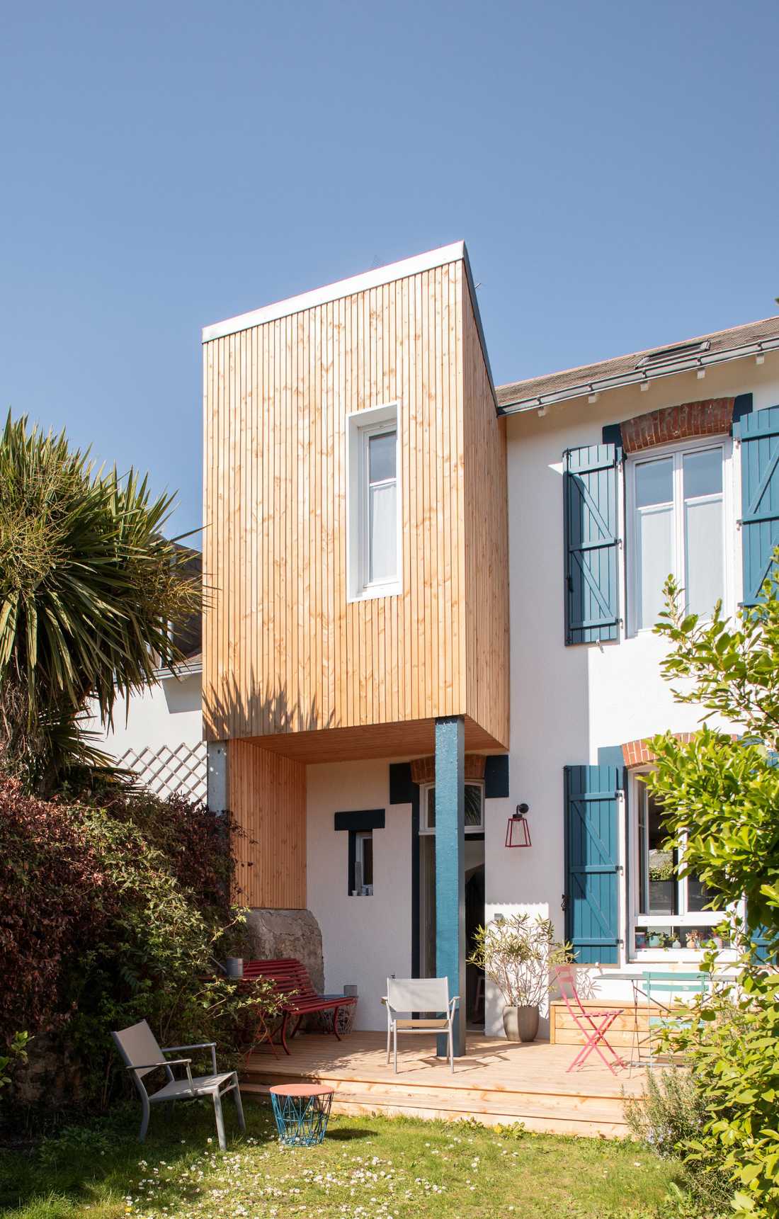 Architect-designed townhouse extension in Nîmes