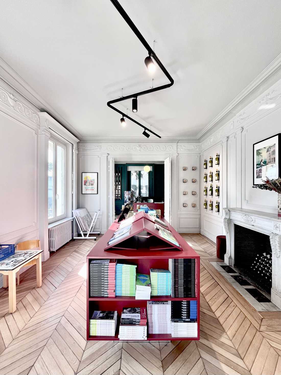 Aménagement de la boutique d'un musée par un architecte d'intérieur à Nîmes