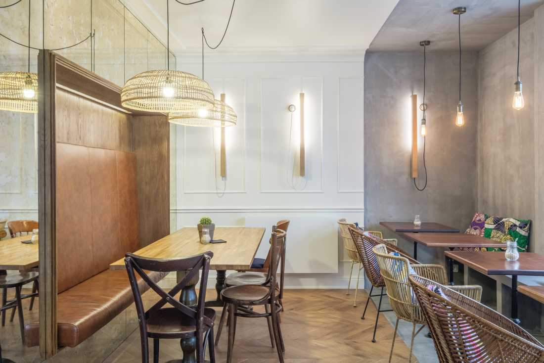 Aménagement d'un café dans un style contemporain à Nîmes par un architecte