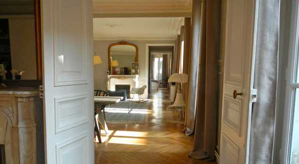 Rénovation d'un appartement hausmmanien par un architecte et un décorateur d'intérieur à Nîmes