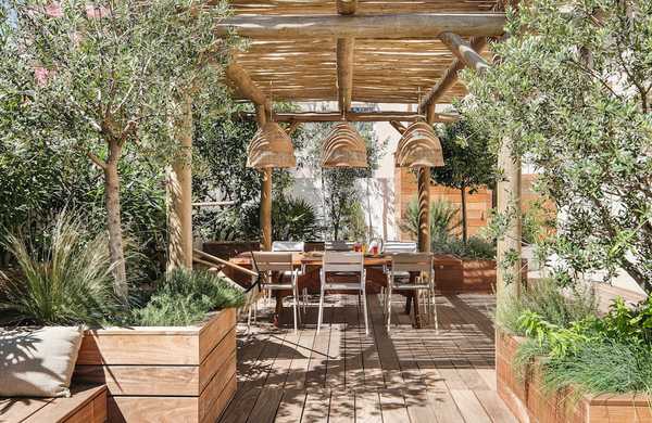 Aménagement d'une terrasse 100% en bois - esprit méditérranéen