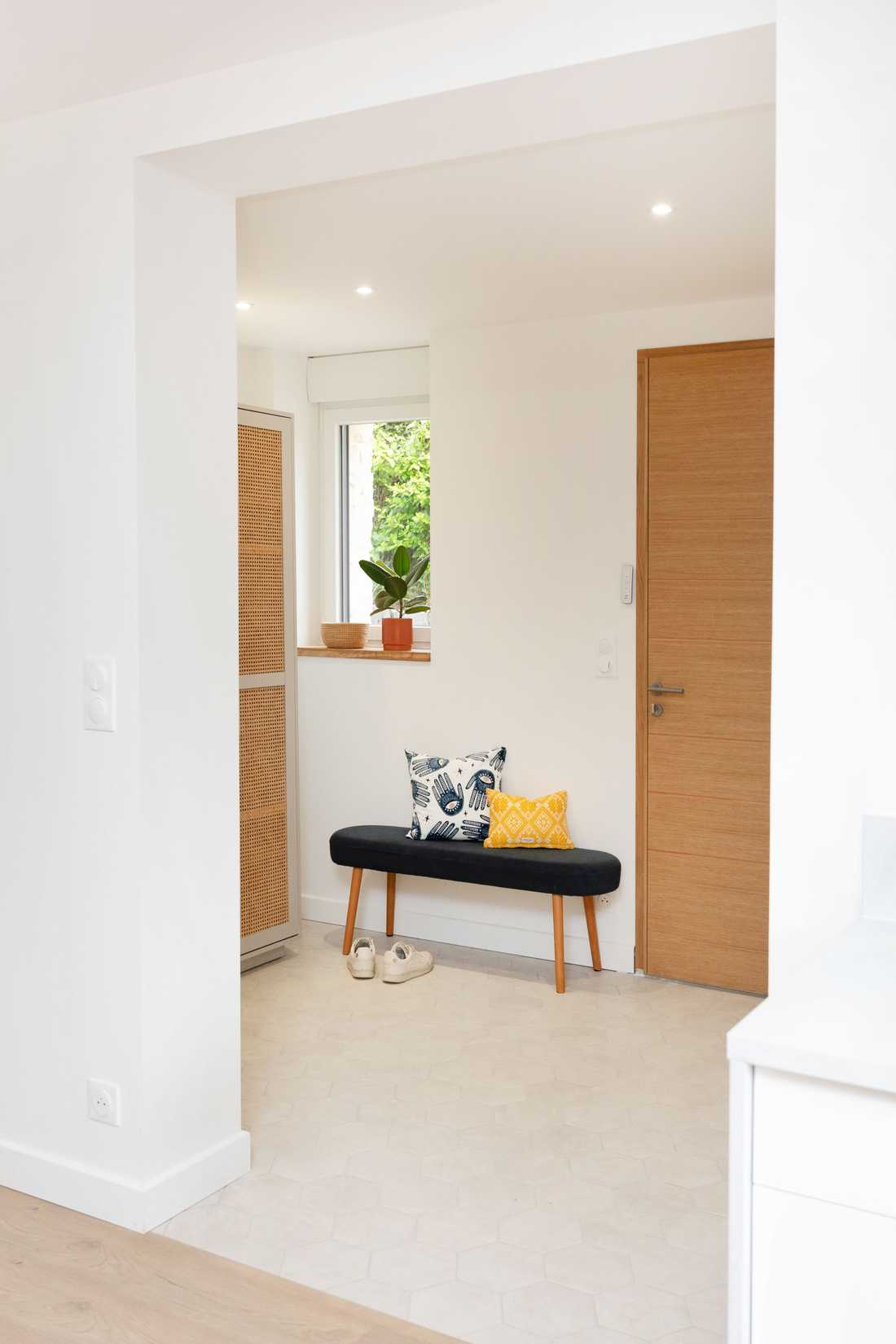 Entrée de la maison après les travaux de rénovation