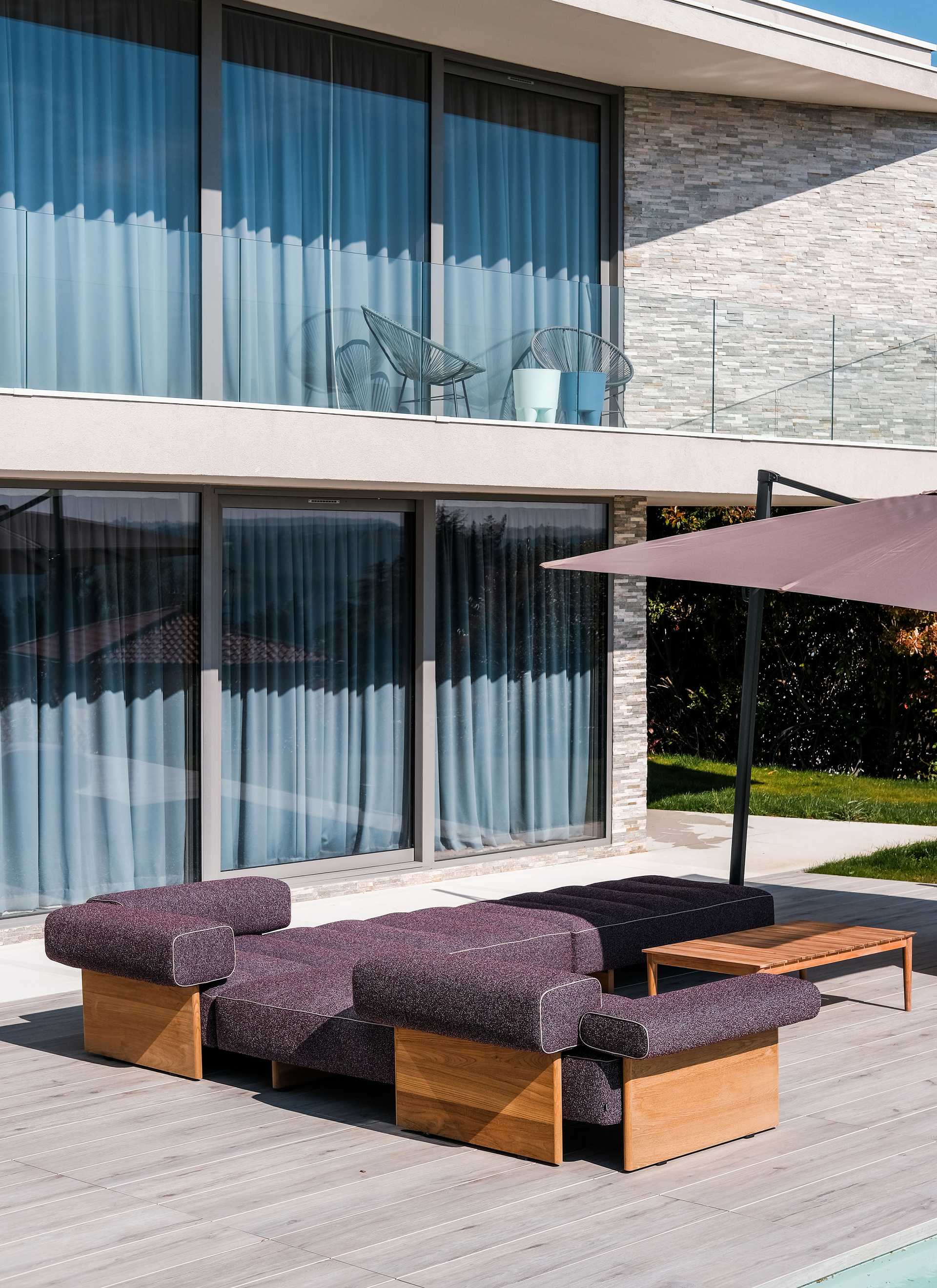 Construction of a contemporary villa by an architect in Gard