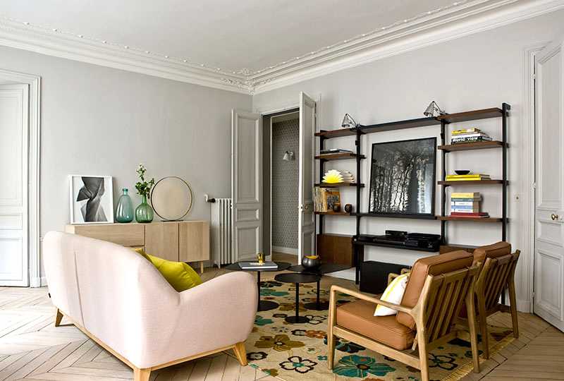 Salon avec du mobilier chiné