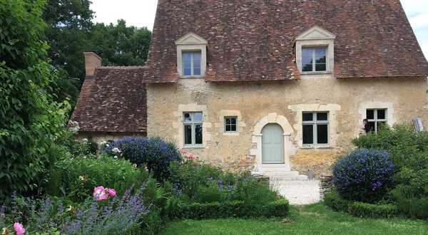 Création d'un jardin de villégiature par un paysagiste dans le Gard