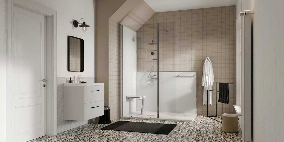 Bathroom adapted for PRM - person with reduced mobility by an occupational therapist architect